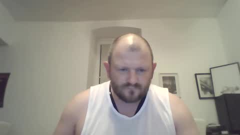 Snapshot of mrhotsex69 chatting on December 21, 12:40 am mrhotsex69 online show from December 21, 12:40 am