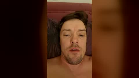 Snapshot of mrjames1995 chatting on August 4, 2:26 am mrjames1995 online show from August 4, 2:26 am