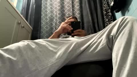 mrnineinch1995 online show from April 12, 4:39 am