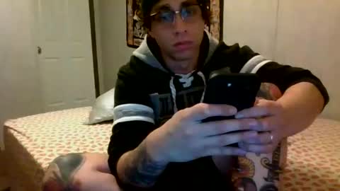 Snapshot of mrnmrsshibbs chatting on October 13, 2:00 am Mr N Mrs Shibbss online show from October 13, 2:00 am