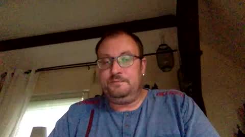 Snapshot of mrosenth81 chatting on June 5, 4:35 pm mrosenth81 online show from June 5, 4:35 pm