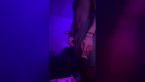 Snapshot of mrpackalott chatting on February 18, 12:12 pm mrpackalott online show from February 18, 12:12 pm