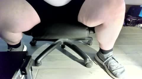 Guy online show from February 22, 2:08 pm