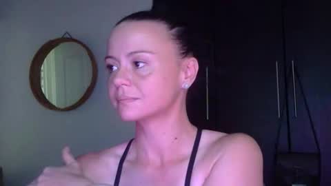 mrs_bunny_swing online show from April 10, 7:57 am