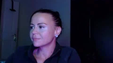 mrs_bunny_swing online show from April 15, 5:42 pm