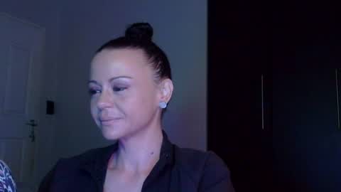 mrs_bunny_swing online show from July 4, 8:09 am