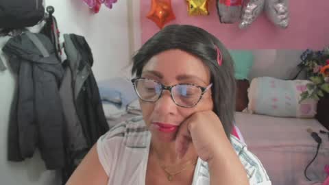 mrs_mommy online show from May 16, 5:34 pm