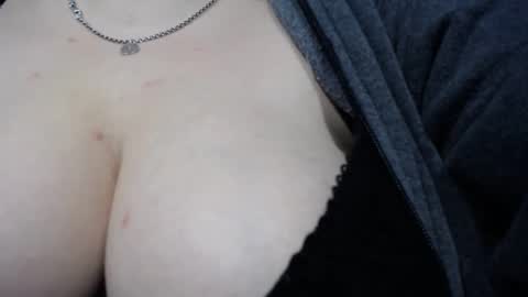 Snapshot of mrs_smith__ chatting on February 28, 6:31 pm mrs_smith__ online show from February 28, 6:31 pm