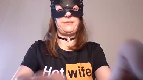 Snapshot of mrs_sterling_wilde chatting on January 15, 2:43 pm mrs_sterling_wilde online show from January 15, 2:43 pm