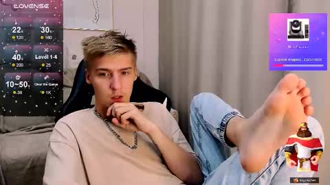 Adam online show from October 4, 7:45 pm