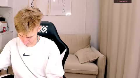 Adam online show from October 21, 11:55 am