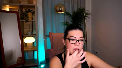 Tamara online show from November 28, 6:54 pm