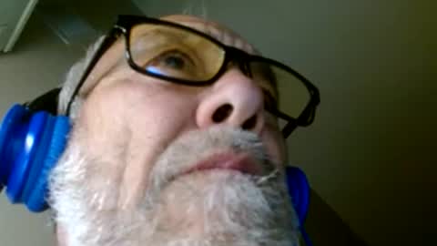 mrtease5 online show from April 26, 6:11 am