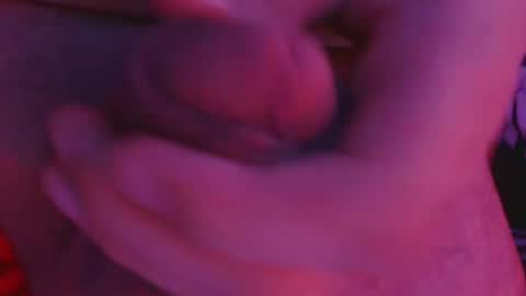 mrthickdick19822 online show from November 27, 4:36 am