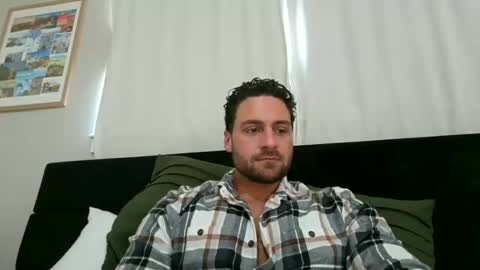 Snapshot of mrthickly818 chatting on February 6, 7:50 pm mrthickly818 online show from February 6, 7:50 pm