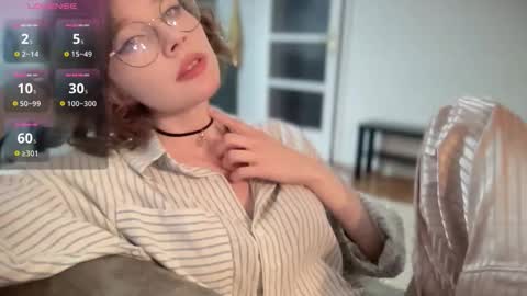 ms_christiana online show from November 19, 1:49 am