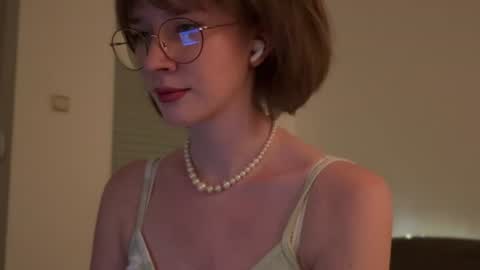 Snapshot of ms_christiana chatting on August 2, 12:20 am ms_christiana online show from August 2, 12:20 am