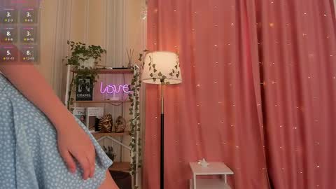 Snapshot of ms_evasweet chatting on April 25, 12:19 pm Eva 3 online show from April 25, 12:19 pm