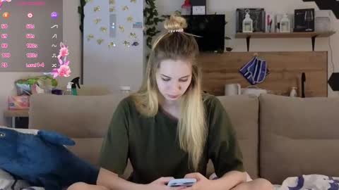 Snapshot of ms_foryou chatting on March 12, 3:29 pm Ms ForYOU online show from March 12, 3:29 pm