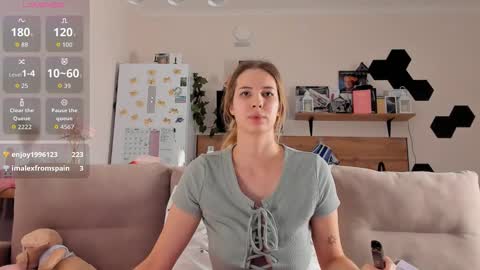 Snapshot of ms_foryou chatting on November 17, 4:57 pm Ms ForYOU online show from November 17, 4:57 pm