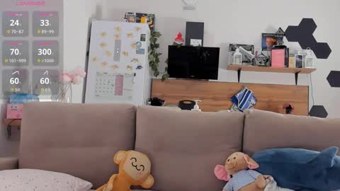 Snapshot of ms_foryou chatting on November 27, 3:52 am Ms ForYOU online show from November 27, 3:52 am