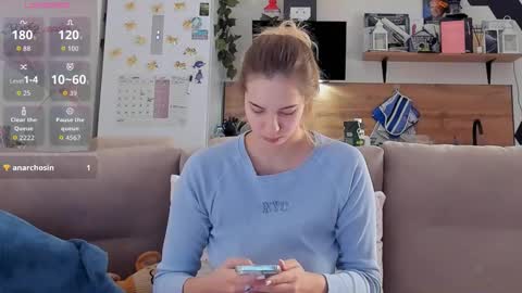 Snapshot of ms_foryou chatting on December 4, 4:44 am Ms ForYOU online show from December 4, 4:44 am