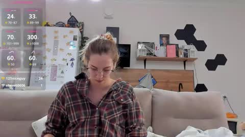 Snapshot of ms_foryou chatting on December 20, 3:19 pm Ms ForYOU online show from December 20, 3:19 pm