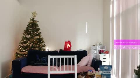 Snapshot of ms_mochii chatting on February 18, 4:36 pm R o r i SnapChat heyroriv2 wednesday - sunday Noon oclock mountain - 5pm mountain online show from February 18, 4:36 pm