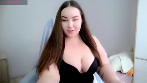 Snapshot of ms_sensitive chatting on March 11, 7:15 am Alexi online show from March 11, 7:15 am