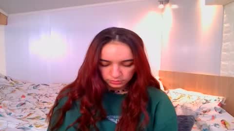 Snapshot of ms_sophiee chatting on December 5, 9:17 pm ms_sophiee online show from December 5, 9:17 pm