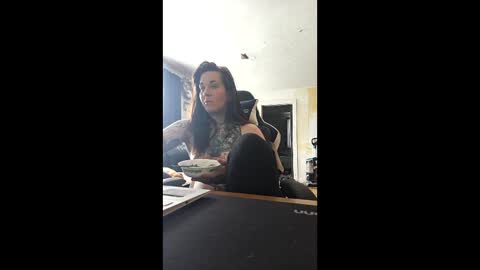 Snapshot of msbutcherwithasmile chatting on March 26, 3:06 pm Msbutcher online show from March 26, 3:06 pm