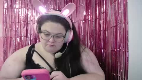 Snapshot of mscamirose15 chatting on October 10, 6:40 pm Ms. Cami Rose online show from October 10, 6:40 pm