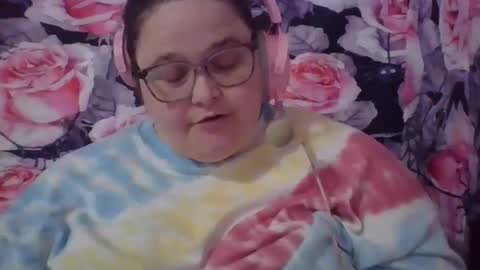 Snapshot of mscamirose15 chatting on October 25, 1:35 am Ms. Cami Rose online show from October 25, 1:35 am