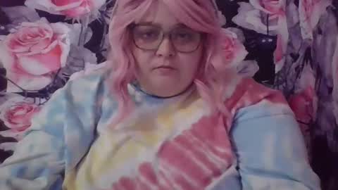 Snapshot of mscamirose15 chatting on November 13, 7:24 pm Ms. Cami Rose online show from November 13, 7:24 pm