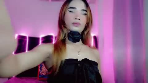 mscherry_ online show from January 7, 5:21 am