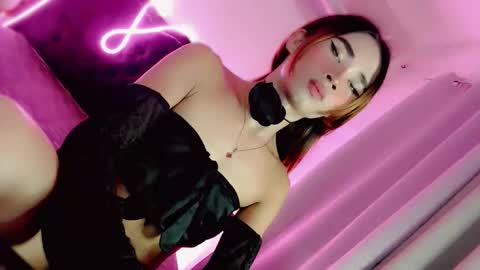 mscherry_ online show from February 11, 8:36 pm