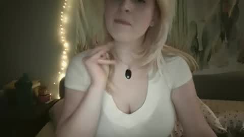 Snapshot of msclairewhatever chatting on October 8, 12:41 am msclairewhatever online show from October 8, 12:41 am