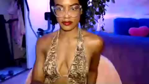 Snapshot of msemonibrown chatting on July 8, 5:01 am CocoSage online show from July 8, 5:01 am