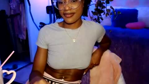 Snapshot of msemonibrown chatting on July 15, 5:34 am CocoSage online show from July 15, 5:34 am