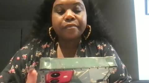 Snapshot of msjonemillion chatting on December 2, 1:11 am Chocolate Candy Stick online show from December 2, 1:11 am