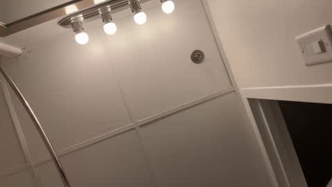 Snapshot of mskitty000 chatting on December 3, 2:08 am mskitty000 online show from December 3, 2:08 am