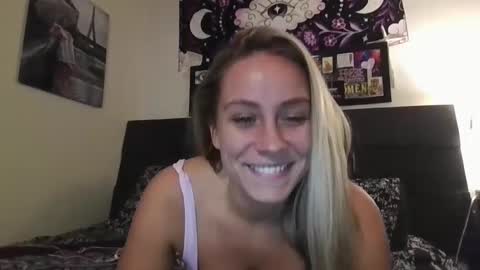 Snapshot of msmariesummers chatting on February 3, 11:26 pm msmariesummers online show from February 3, 11:26 pm