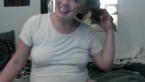 mswhitneyy online show from March 18, 4:48 am