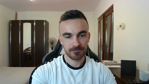 Victor online show from December 15, 1:26 pm