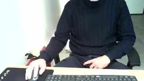 Snapshot of mucfag chatting on November 20, 5:45 pm mucfag online show from November 20, 5:45 pm