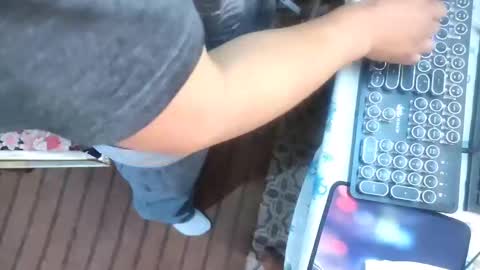 zenon online show from November 8, 9:02 pm