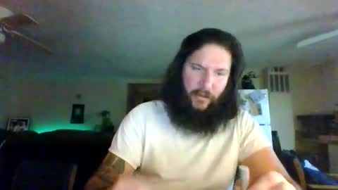 Snapshot of mudge chatting on January 5, 10:50 pm Mudge online show from January 5, 10:50 pm