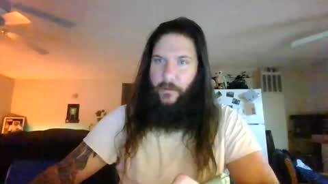 Snapshot of mudge chatting on January 6, 10:05 pm Mudge online show from January 6, 10:05 pm