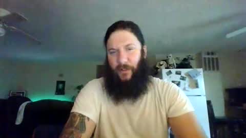 Snapshot of mudge chatting on January 13, 1:56 am Mudge online show from January 13, 1:56 am