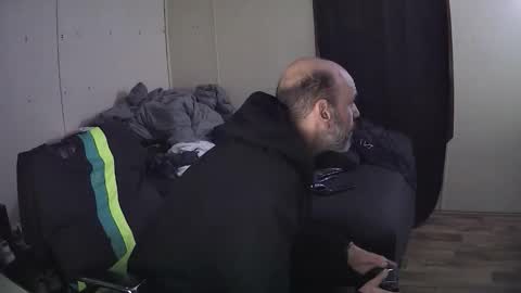 Muffdiver online show from February 6, 2:38 am